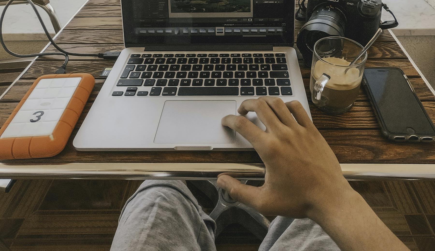 Respectful editorial scene for Spanish-Speaking Countries for Digital Nomads: How to Compare Your Options