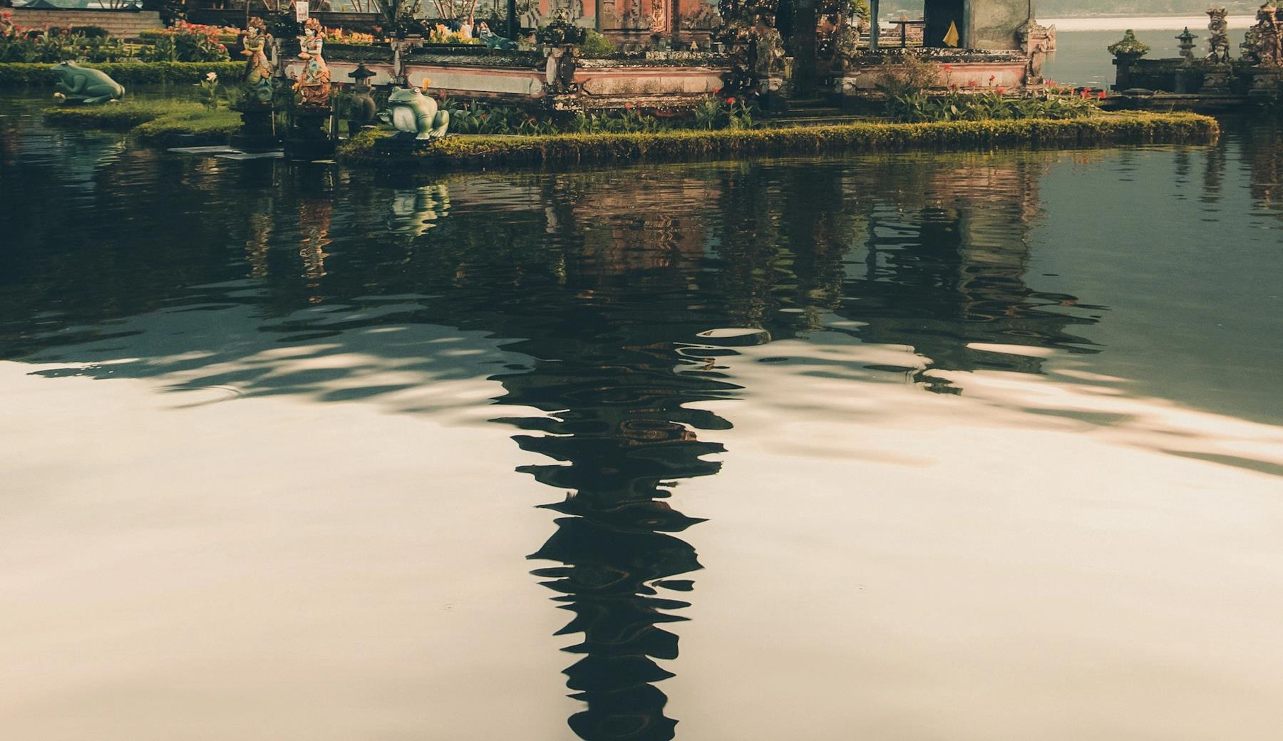 Respectful editorial scene for Dating in Indonesia: Culture, Etiquette and Meaningful Connections